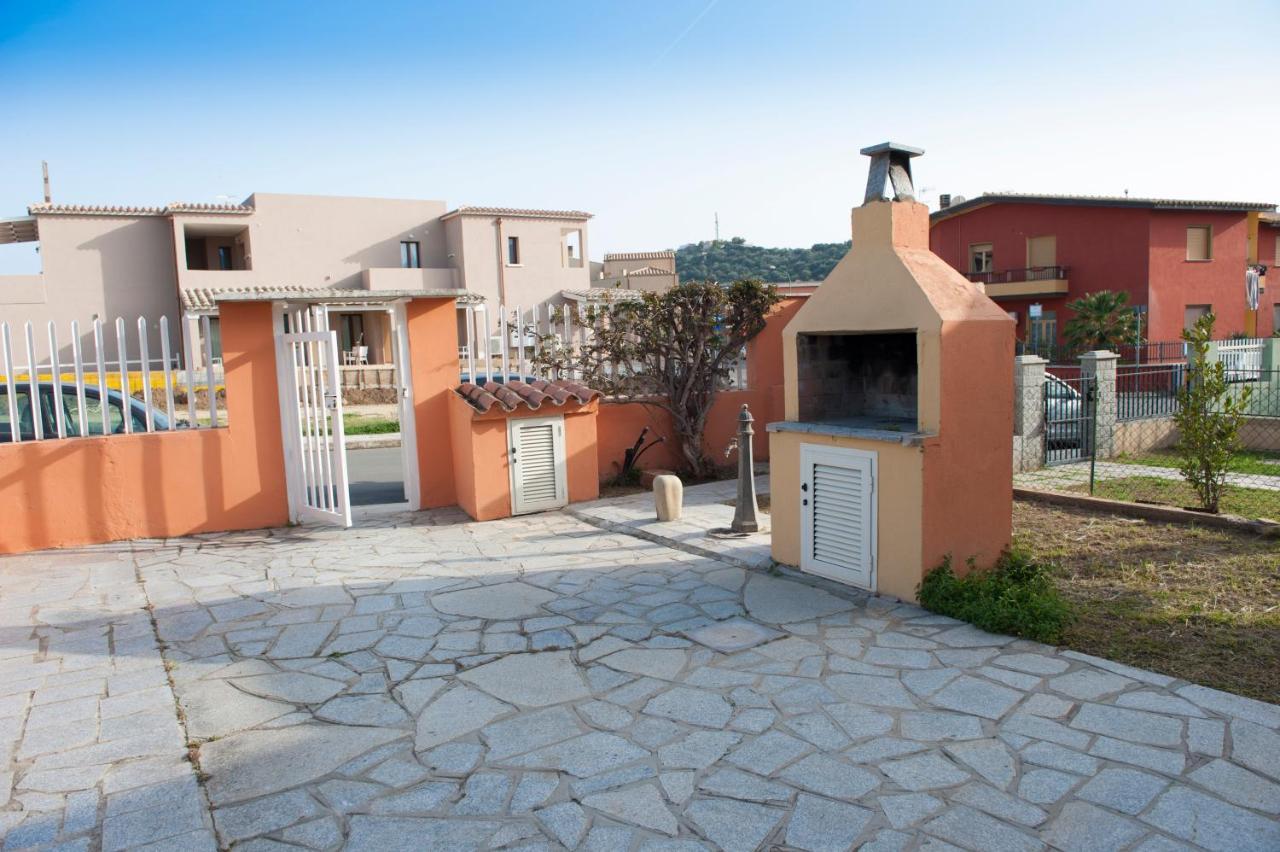 Lemon Apartments ヴィッラシミーウス エクステリア 写真